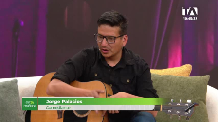 Jorge Palacios, musicomediante quiteño, fusiona piano, guitarra y stand-up comedy en una propuesta que busca llevar sus dos pasiones a nuevos escenarios.