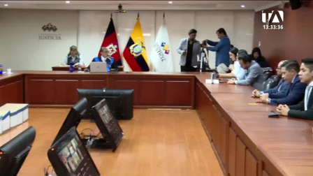 De los 31 procesados por presunto peculado en la causa, un grupo de 12 investigados solicitó la modificación de las medidas cautelares. Un reportaje de Fasusto yépez