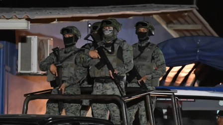 Militares y policías ejecutaron operaciones conjuntas durante el toque de queda.