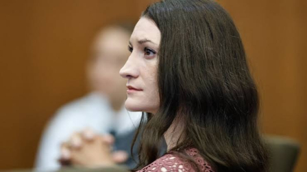 Linsday Clancy durante una audiencia en Estados Unidos.
