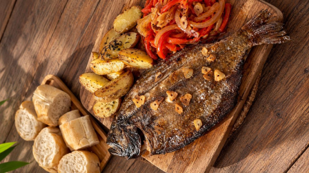 Este viernes 2 de octubre del 2026 preparamos pescado a la parrila, la receta de Cocinando esTAmañana, junto al chef Felipe Campana.