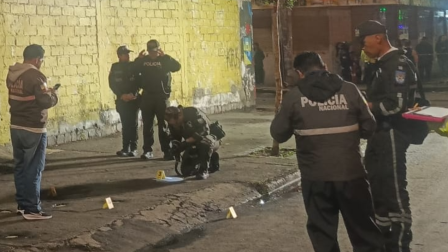 Un hombre de 35 años fue asesinado en la entrada de una emcánica la tarde de este lunes 6 de octubre de 2026.