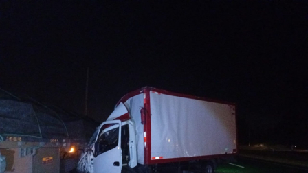 Dos vehículos pesados colisionaron en la av. Panamericana Norte.