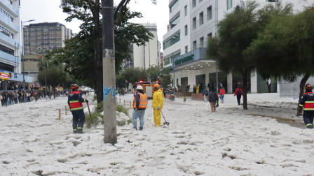 Una fuerte lluvia cayó en Quito la tarde del miércoles 7 de octubre del 2026.