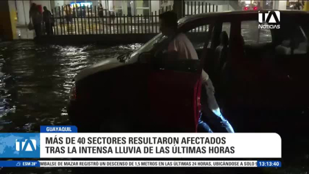 Guayas registra el desbordamiento de dos ríos que afectan a cinco cantones, mientras se pronostican ráfagas de viento en la cordillera. Un reportaje de Astrid Singre