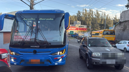 Una persona resultó heridas de gravedad tras ser atropellada en el redondel de Cangahua, en el norte de Quito.