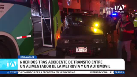 El accidente de tránsito registrado en el centro de la ciudad dejó a dos pasajeros del bus y cuatro ocupantes del vehículo liviano con lesiones. Un reportaje de Ricardo Cruzatty