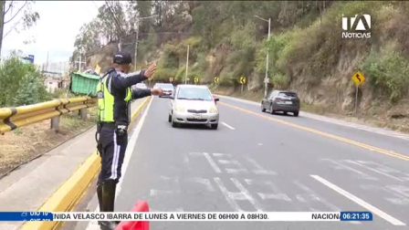 Autoridades de tránsito señalan que la combinación de feriados, festividades de fin de año y factores climáticos incrementan los accidentes en la capital, por lo que refuerzan controles. Un reportaje de María Gracia Chacón