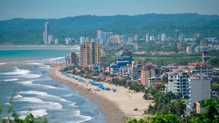 Toma panorámica de las playas de Ecuador.