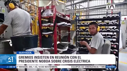 El encuentro se desarrolla a puerta cerrada en el norte de la urbe para tratar la situación energética que atraviesa el país. Un reportaje de Ericka Vera