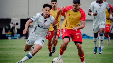 Aucas y Liga de Quito igualan 1-1 en un disputado 'Superclásico Capitalino' en el sur de Quito la tarde de este sábado 17 de octubre de 2026.