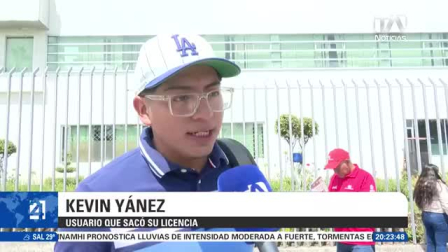 La Agencia Nacional de Tránsito habilitó sus agencias este sábado para atender trámites represados de primera vez y renovación de licencias de conducir en todo el país. Un reportaje de Stephany Paz