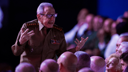 Raúl Castro asistió a la gala conmemorativa del centenario del nacimiento de su hermano Fidel Castro en el Teatro Karl Marx de La Habana.