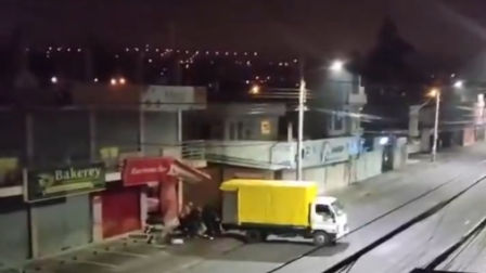 Cinco personas participaron en el robo de un cajero electrónico en el cantón Rumiñahui.