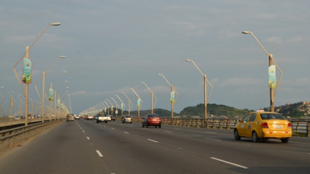 El Puente de la Unidad Nacional conecta a los sectores de Guayaquil con Durán y Samborondón.