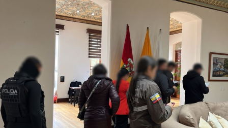 Así se desarrollaron los allanamientos en Cuenca por presunto peculado este martes 27 de octubre de 2026.