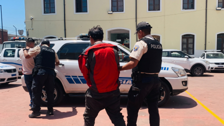 Asaltan y hieren con arma blanca a empleado de limpieza de la Ecovía