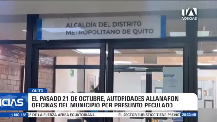 El funcionario aseguró durante la sesión que la entidad notificó oportunamente sobre la concentración de adjudicaciones que hoy son investigadas por la Fiscalía. un reportaje de Stephany Paz