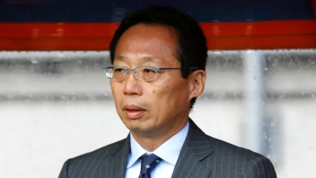 Takeshi Okada anunció su dimisión tras el apoyo de la Confederación Asiática a Infantino.