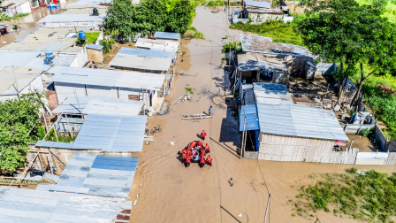 El Coliseo 3000 de Machala alcanzó su capacidad para recibir a damnificados por las inundaciones el martes 27 de octubre de 2026.