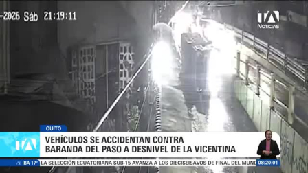Habitantes del barrio La Vicentina, en el centro norte de Quito, expresaron su preocupación ante el recurrente registro de siniestros de tránsito en el paso a desnivel de la av. Velasco Ibarra. El incidente más reciente involucró a una furgoneta que perdió el control y quedó parcialmente suspendida entre la calzada y la estructura del puente, por lo que la comunidad demanda señalización e intervenciones de seguridad vial. Un reportaje de Brigette Mancheno.