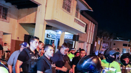 Las autoridades realizaron un operativo en el que se detuvo decenas de motocicletas en Guayaquil.