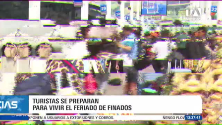 Desde el Terminal de Carcelén en el norte de Quito se monitorea el estado de las principales arterias viales que conectan a las distintas regiones del país. Un reportaje de Fausto Yépez