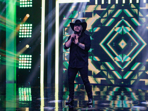 Jessi Uribe brillo en el escenario de Yo Me Llamo y fue el primer gran ganador de la noche.