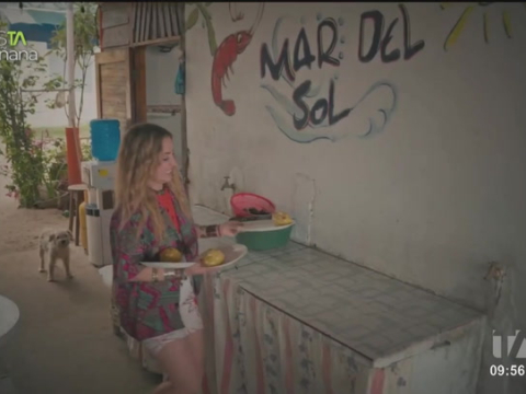 La cantante ecuatoriana Mirella Cesa nos cuenta de su nuevo proyecto musical con su estilo de siempre, muy pegado a nuestras raíces.