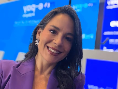 Andrea Bernal es la nueva presentadora del programa 'De Lunes a Lunes', que transmitirá Teleamazonas.