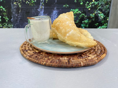 Este lunes 1 de diciembre del 2025 preparamos empanadas de viento con morocho, junto al chef Felipe Campana.