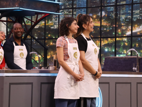 Erika Russo y Josh Paredes ganan el reto de Caja Misteriosa en MasterChef Celebrity Ecuador.