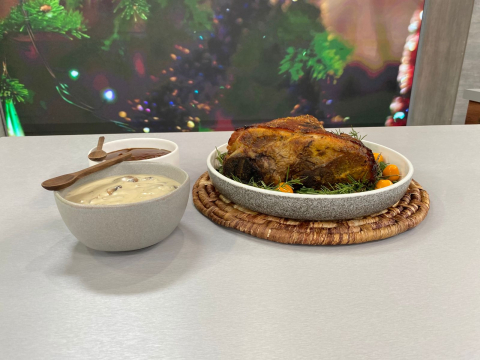 Un brazo de cerdo para las fiestas de Navidad y Fin de Año