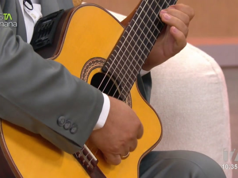 Navijio cevallos, lutier y cantante, explicó cómo nade un buen instrumento de cuerdas hecho a mano.