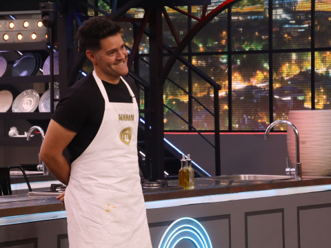 Carlos Luis Andrade, 'Manaba', ganó el reto de caja misteriosa en MasterChef Celebrity Ecuador.