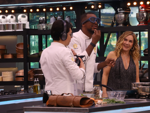 El Jose, Frickson Erazo y la chef Irene González en un reto sin sentidos.