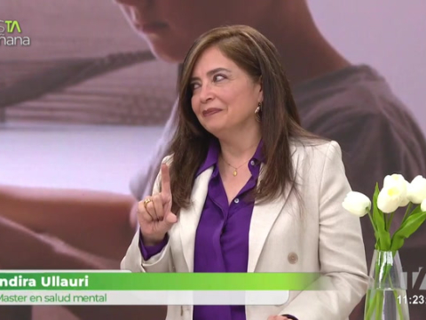 Indira Ullauri, experta en salud mental, nos motivó a darnos un respiro del mundo digital y para evitar vivir entre algoritmos.