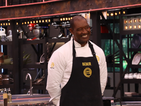 Beber Espinoza habla de su madre la noche de su eliminación de MasterChef Celebrity Ecuador.