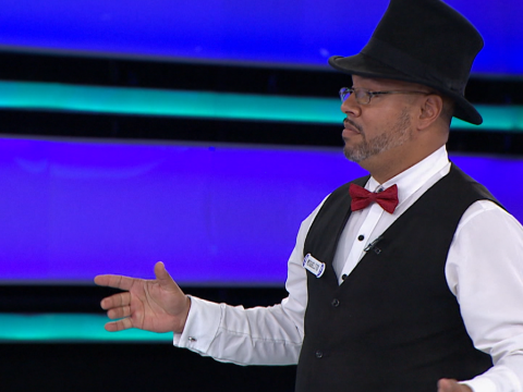 Miguel Estrella sorprende con un acto de magia en pleno set de ¡Ahora Caigo! Nadie se salva