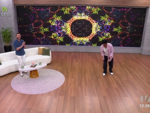 Machaka nos visita en el sillón de los amigos de esTAmañana para ponerle ritmo a la mañana con su estilo latino y esencia ecuatoriana.
