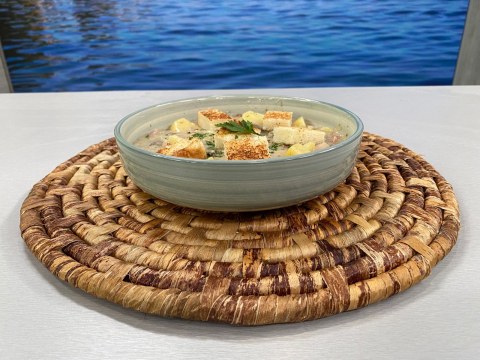 Este lunes 5 de julio del 2026 preparamos new england chowder, junto al chef Felipe Campana.
