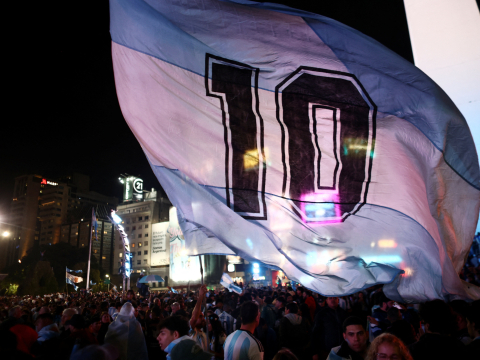 Lionel Messi lidera el festejo argentino tras clasificar a la final del Mundial