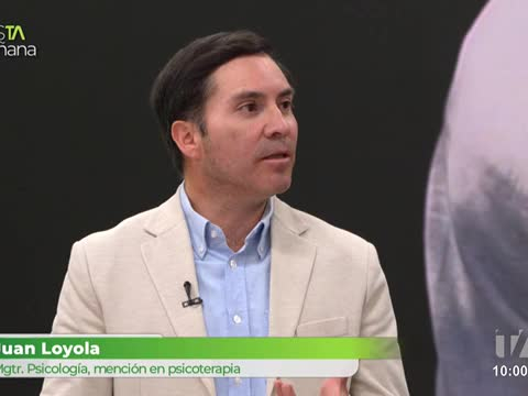 Juan Loyola, MSc. en Psicología, explica cómo reconocer los cambios propios de la adolescencia y acompañarlos con escucha y sin juzgar.