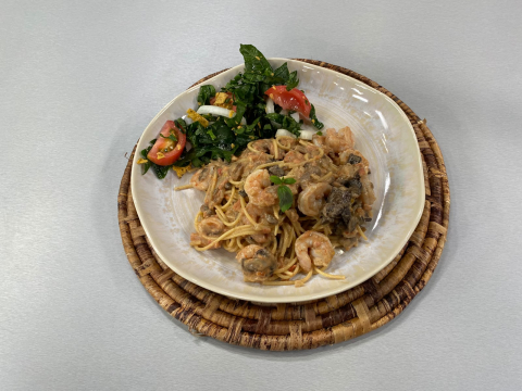 Este lunes 26 de octubre del 2026 preparamos pasta de camarones con hongos, la receta de Cocinando esTAmañana, junto al chef Felipe Campana.