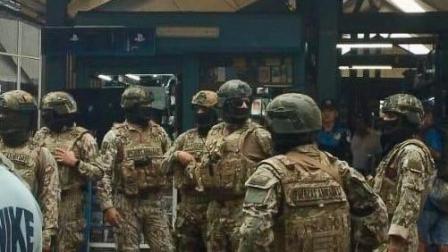 Militares del Bloque de Seguridad en centro de Guayaquil