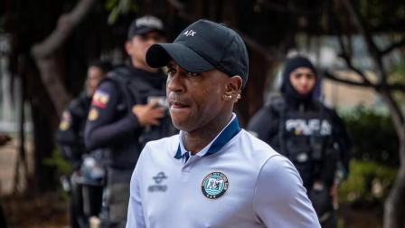 Miller Bolaños llegando a un partido ante Independiente del Valle en Guayaquil el jueves 12 de junio del 2025.