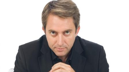 Toni Kamo visitó el set de esTAmañana y habló de la importancia de generar un discurso positivo hacia nosotros mismos.