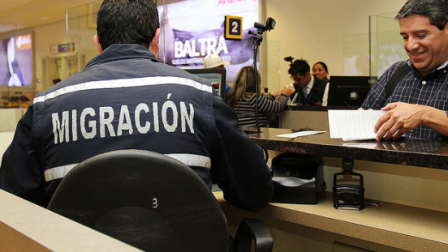 La visa de transito será obligatoria para los ciudadanos de países a los que se les exige visa para entrar a Ecuador.