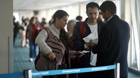 Los viajes que ingresan a Ecuador no deben presentar el certificado de vacunación contra fiebre amarilla.