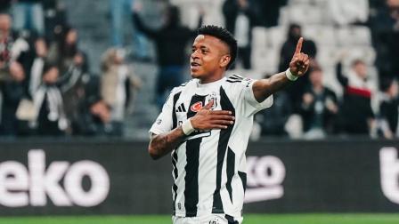 Keny Arroyo se unió en febrero del 2025 al Besiktas de Turquía. Nunca logró destacarse.